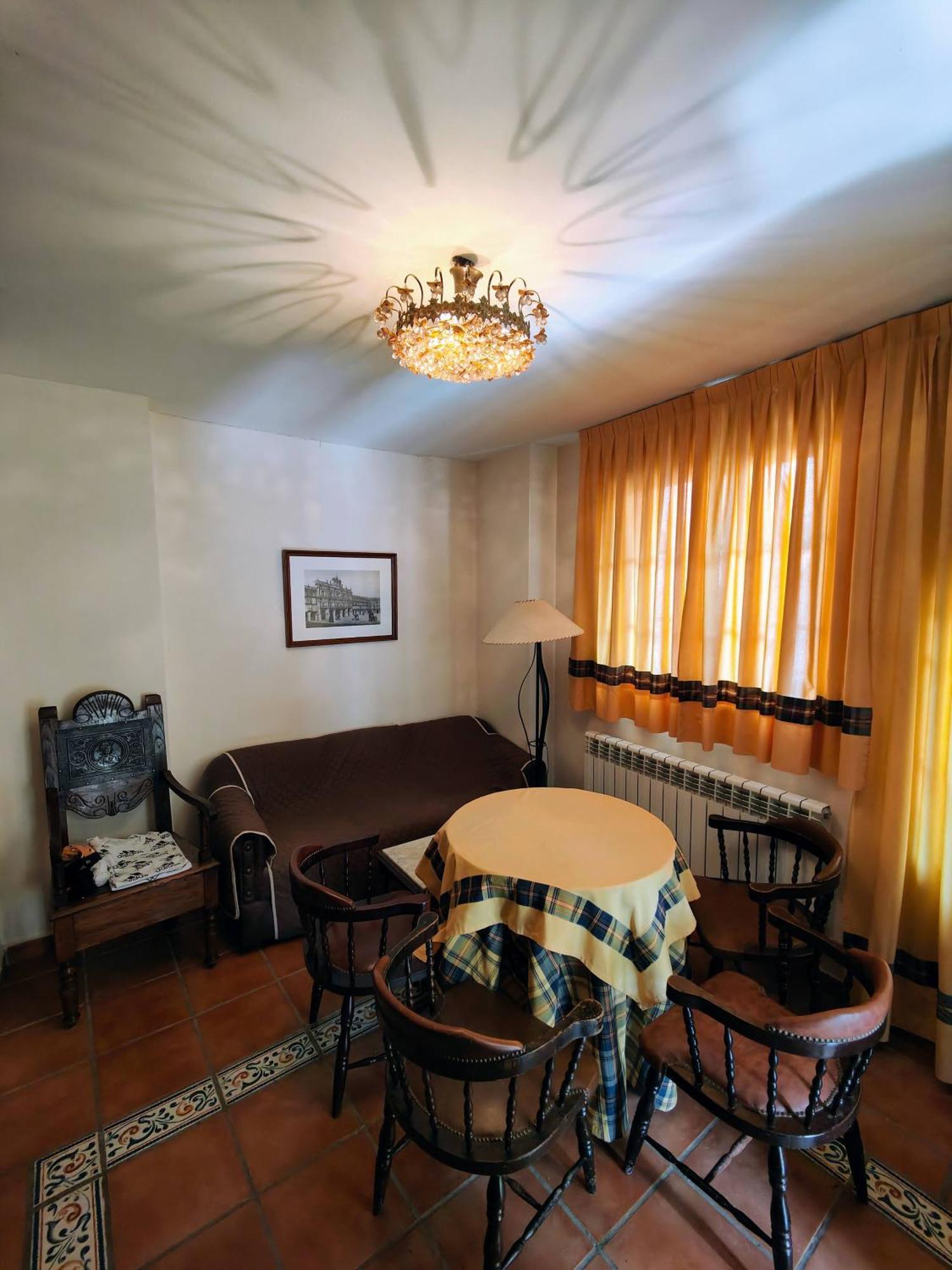 Hostal Montemayor Montemayor del Rio Bagian luar foto